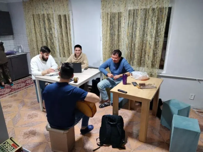 Bishkek Backpackers - Image 1