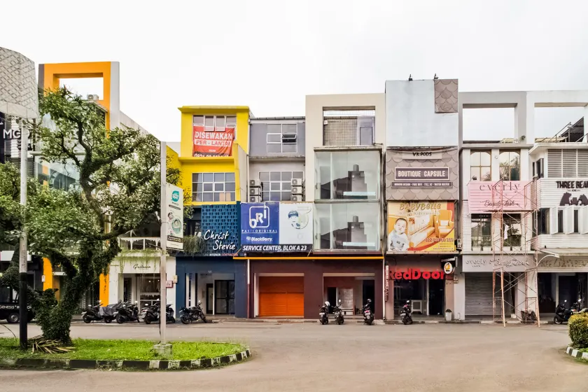 Sentra Paskal by OYO Rooms - Image 1