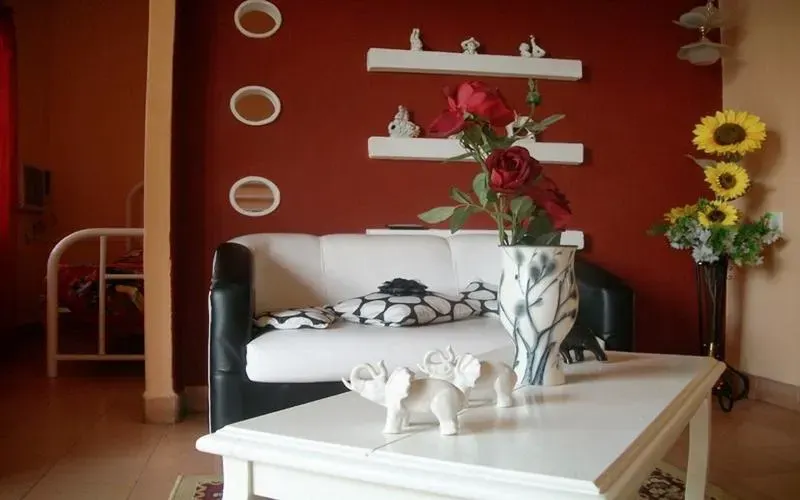 Hostal La Caridad - Image 1