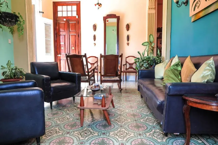 Hostal Balcones - Image 1
