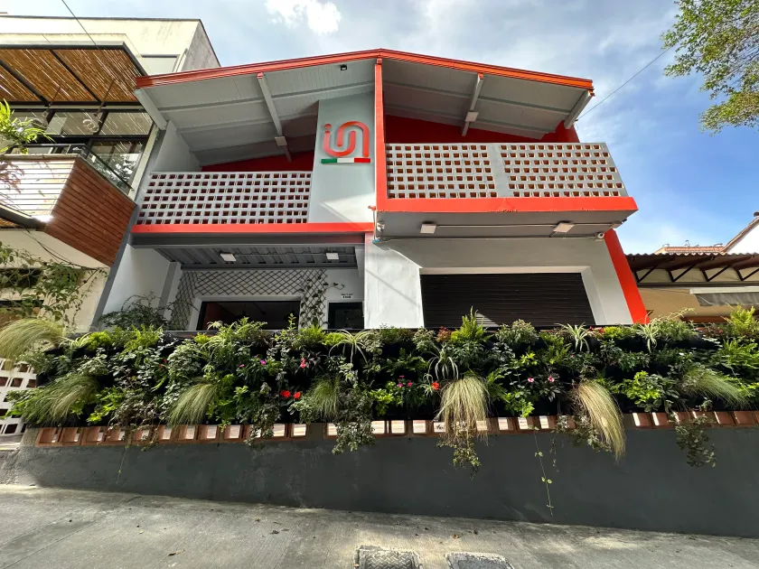 Co-link House - Image 1