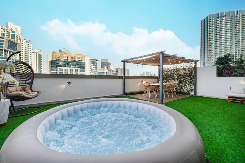 The Downtown Views Penthouse - Ideal for big groups & Families - Image 1