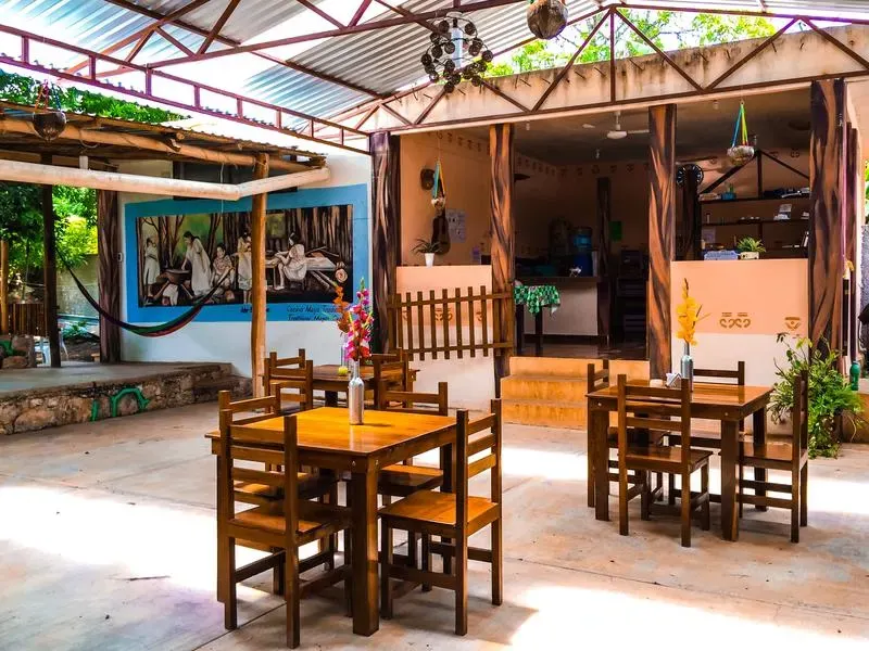 Hostal & Camping Yaxche Centro - Hostel - Image 1