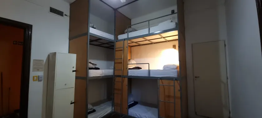 Katana Capsule Hostel - Image 1