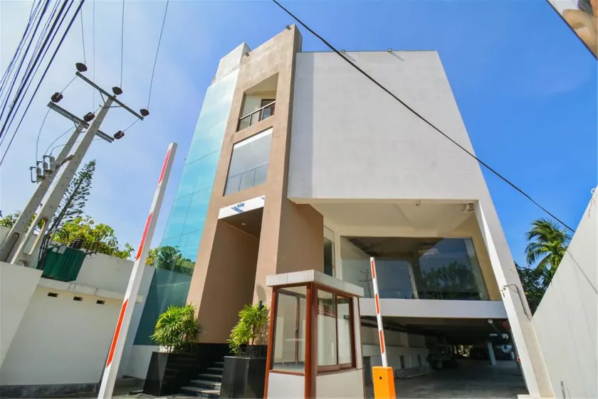 Saninro Residences & Food Court - Image 1