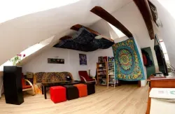 Mamas & Papas Hostel - Image 1