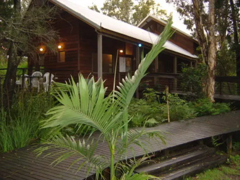 Melaleuca Surfside Backpackers - Image 1