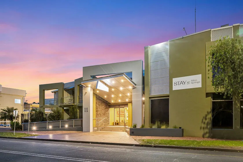 Stay at Alice Springs Hotel - Image 1
