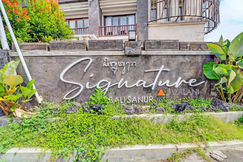 Townhouse Oak Series Signature Bali - Image 1