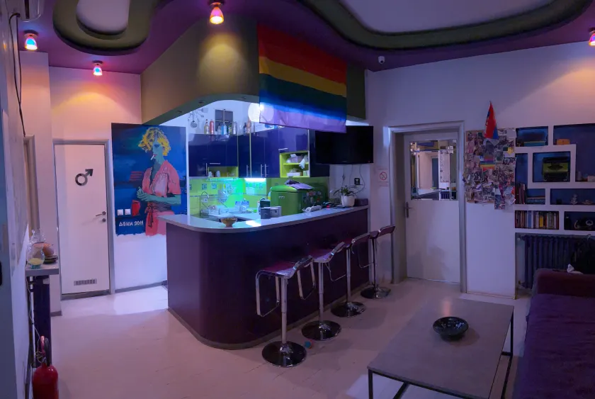 Pop Art Hostel - Image 1