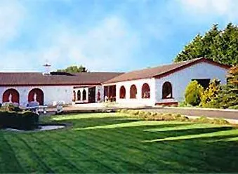 White Villa Bed and Breakfast - Image 1