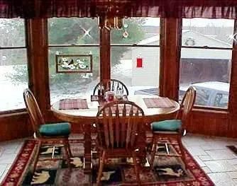 Beary Lake Inn - Image 1