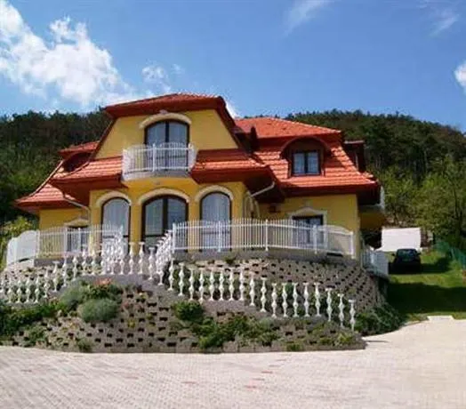 Hotel Carmen - Image 1