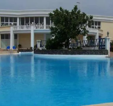 Palms Golf And Country Club - Image 1