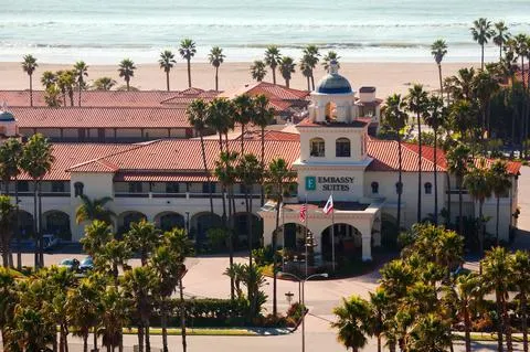 Embassy Suites Mandalay Beach - Hotel & Resort - Image 1
