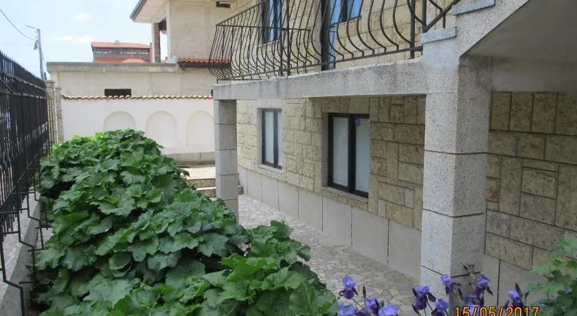 Iskr Bed & Breakfast - Image 1