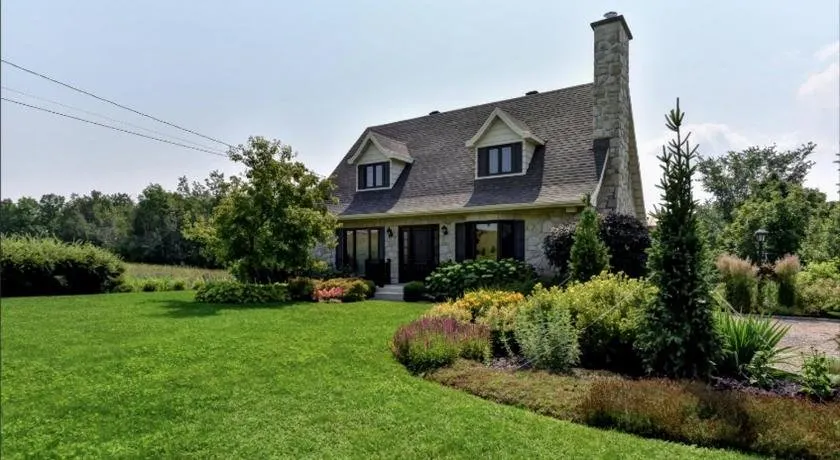 Moweb Six Immobilier - Image 1
