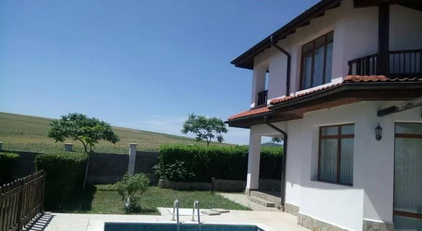 2 Bdr Seaside Villa With Private Pool Near Nesebar & Sunny Beach - Image 1