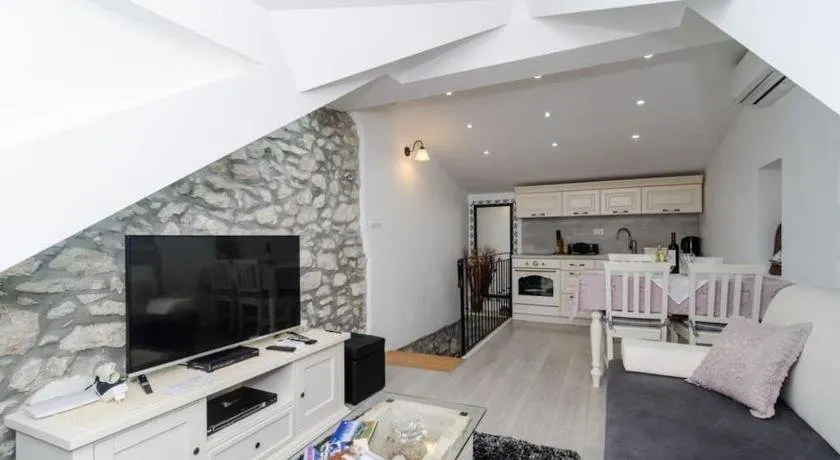 Apartment Culan - Image 1
