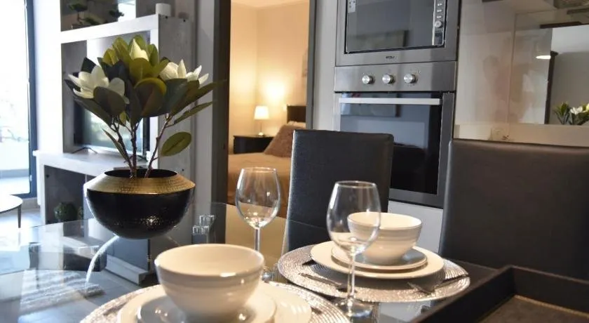 NEW full apt. Las Condes. Top location, Pool & gym - Image 1