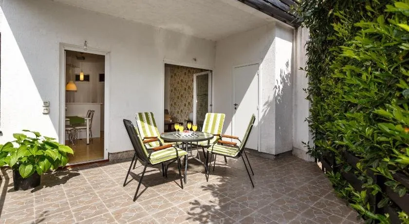 Studio Apartman Zen - Image 1