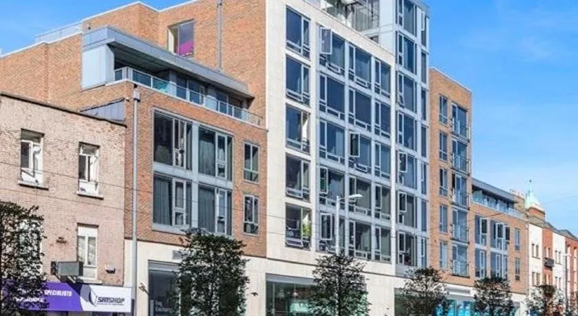 Luxury Ivy Exchange Apartments - Image 1