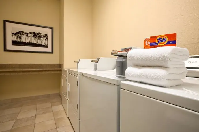 Country Inn & Suites by Radisson Chandler - Image 1