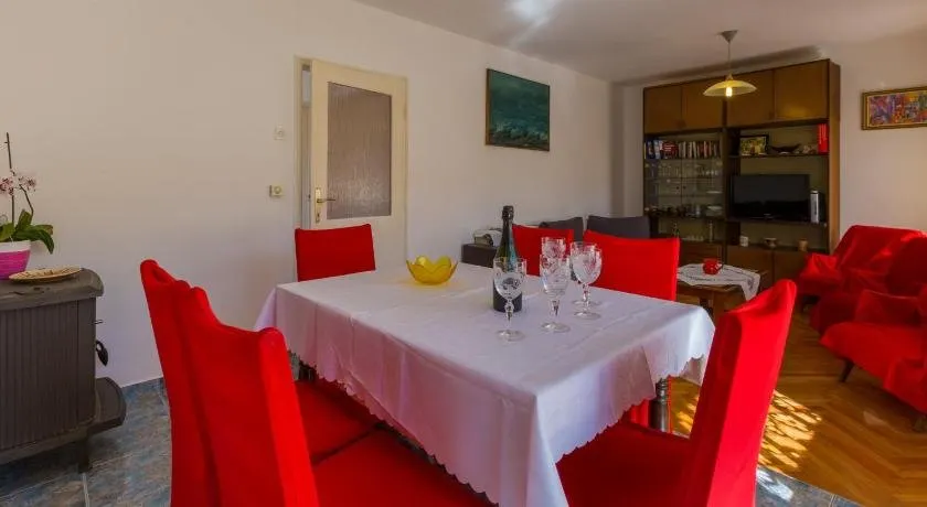 Anena Apartment - Image 1