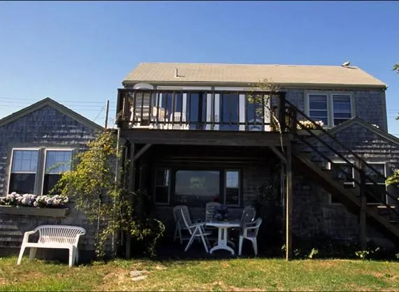Harbor Front Cottage - Image 1