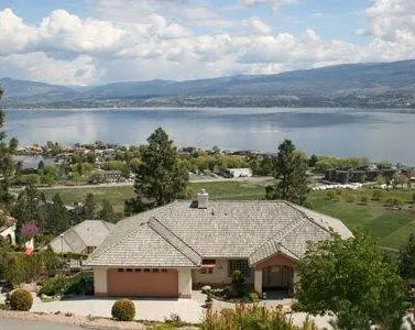 A Lakeview Heights Bed & Breakfast - Image 1