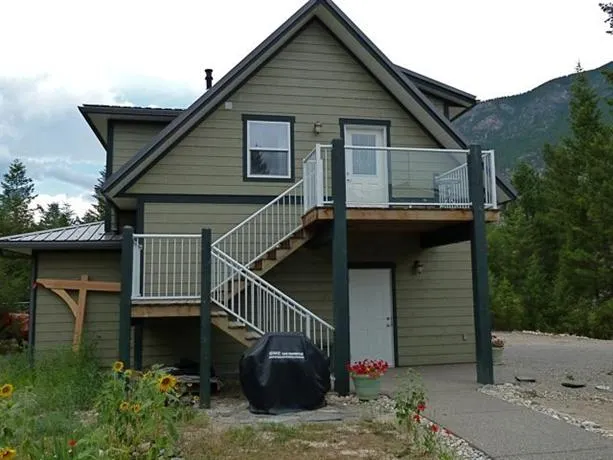 Red Rock Bed and Breakfast - Image 1