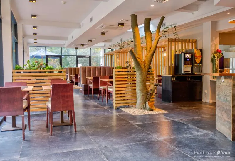 Utopia Hotel - Image 1