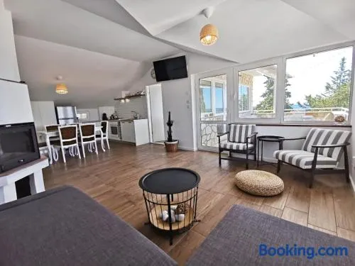 Spectacular penthouse suite in Hvar centre - Image 1
