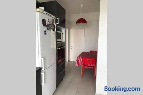 Great spot very close to Bois de la Cambre and ULB - Image 1