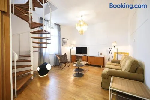 The big blue - 3BR loft apartment - Image 1