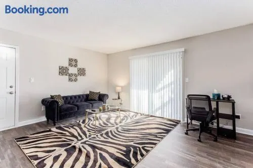 The Great Escape Atlanta with King Bed Suite - Image 1