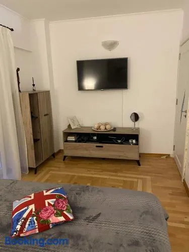 River View Apartment - Image 1
