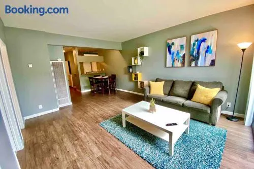 Centrally Located To All San Diego Has To Offer - Image 1