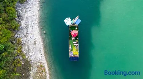 Houseboat-Yacht In Scenic Lake Travis Cove - Image 1