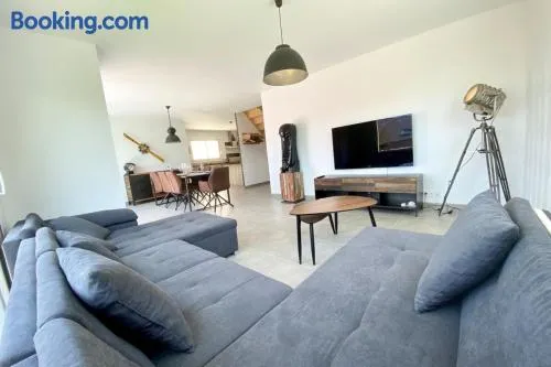 Jolie maison de standing Jacuzzi Plages a pieds - Image 1