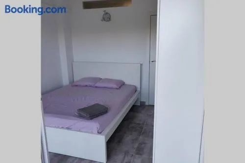 2 Bedroom in Salou center with Pool and Parking - Image 1