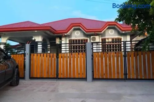Overlooking Seaview House w/ WIFI + AC - Image 1