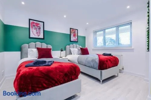 Liverpools Hidden Gem - Pets - Games Room - Parking - Amazing Location - Image 1
