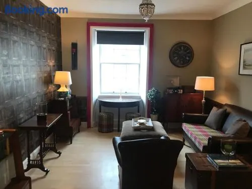Central Apartment-Classic Style - Image 1