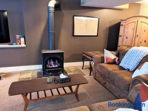 Cozy Suite with Garden Oasis - Image 1