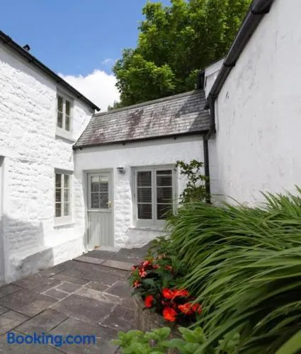 Bellas Mouse - Penryn Apartment - Image 1