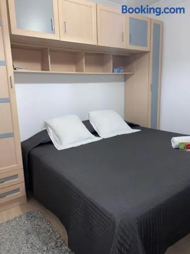 Amplia habitación en los Llanos de Aridane - Image 1