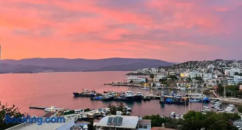 Güllük de Deniz manzaralı daire - Image 1