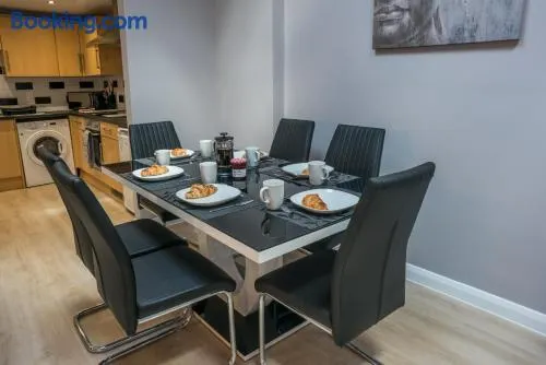 Auburn Willow Luxury Apartment Cheltenham - Image 1