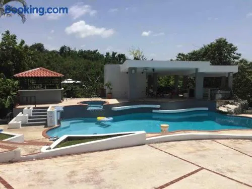 Tropical Paradise w/ 7 bedrooms and 6 baths - Image 1